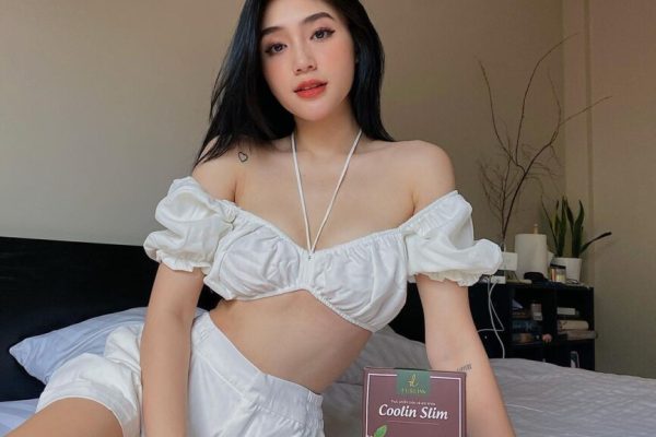 Phạm Huỳnh Gia Thảo với bộ ảnh bikini 18+ nhức mắt